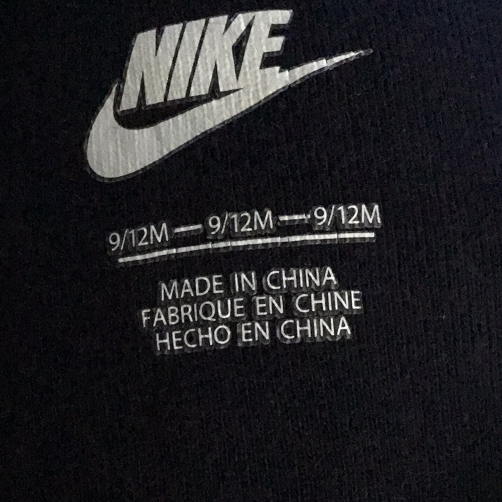 Nike onesie - Picture 4 of 4